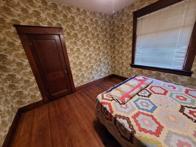 730 W Scott Street, Springfield, MO 65802