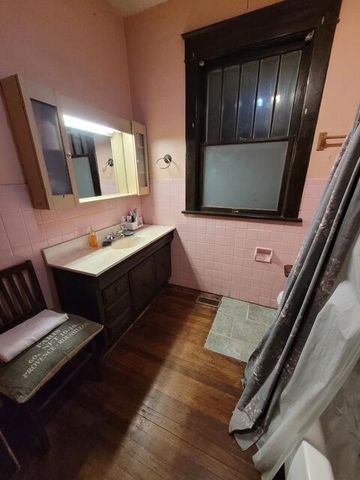 730 W Scott Street, Springfield, MO 65802