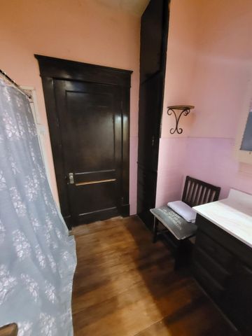 730 W Scott Street, Springfield, MO 65802