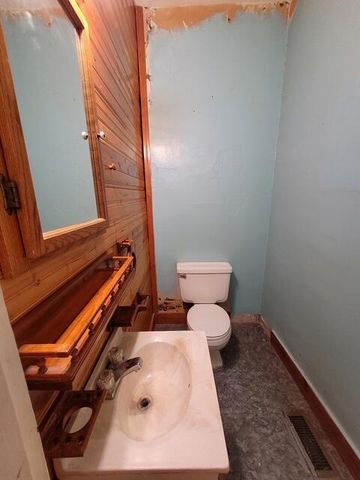 730 W Scott Street, Springfield, MO 65802