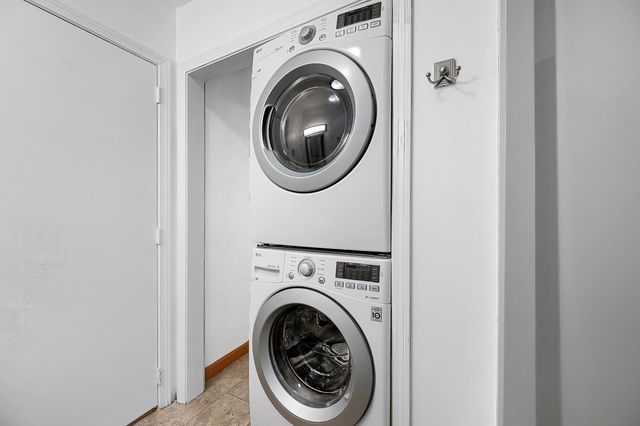 36A Gibbs St 11, Worcester, MA 01607