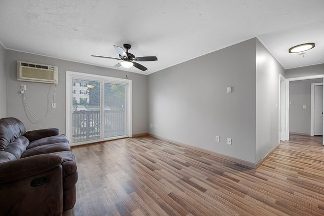 36A Gibbs St 11, Worcester, MA 01607