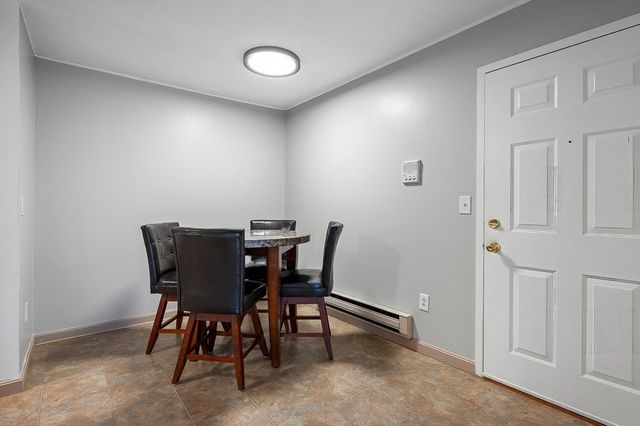 36A Gibbs St 11, Worcester, MA 01607