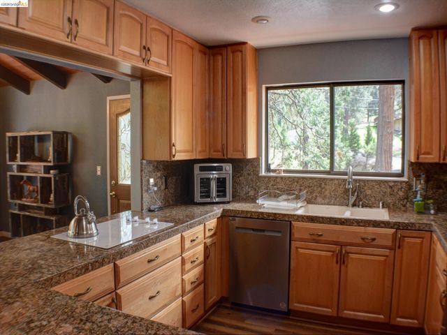 12293 Tower Peak Ct, Groveland, CA 95321