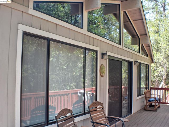 12293 Tower Peak Ct, Groveland, CA 95321