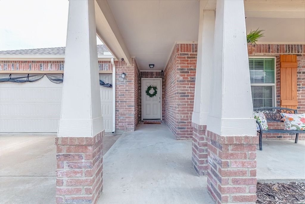 5913 Mountain Bluff Drive, Fort Worth, TX 76179 — photo 2