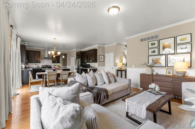 5149 Bradmore Lane, Warren, MI 48092