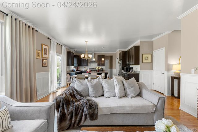 5149 Bradmore Lane, Warren, MI 48092
