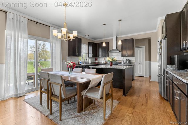 5149 Bradmore Lane, Warren, MI 48092