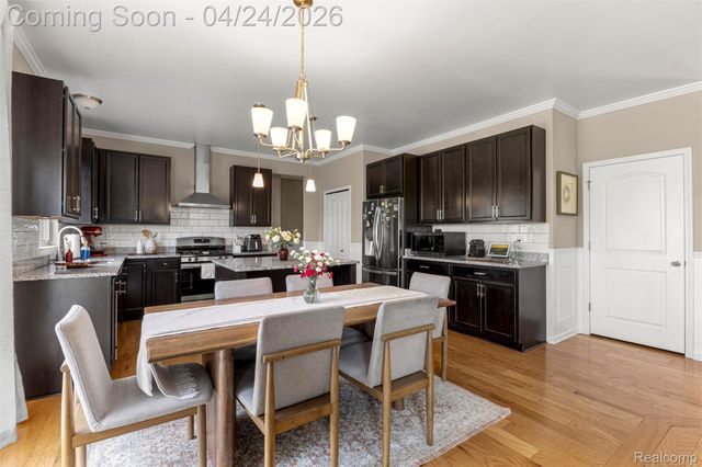 5149 Bradmore Lane, Warren, MI 48092