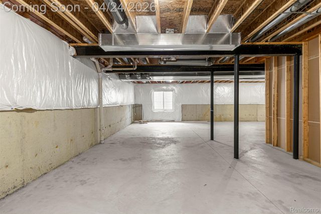5149 Bradmore Lane, Warren, MI 48092