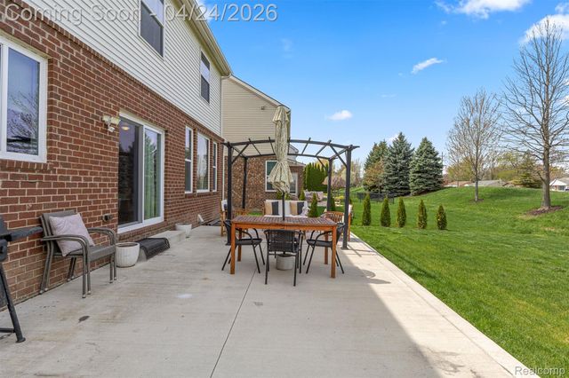 5149 Bradmore Lane, Warren, MI 48092