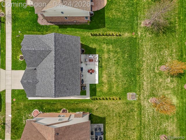 5149 Bradmore Lane, Warren, MI 48092