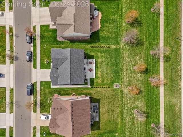 5149 Bradmore Lane, Warren, MI 48092