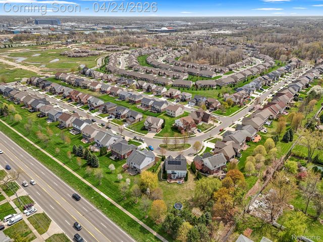 5149 Bradmore Lane, Warren, MI 48092