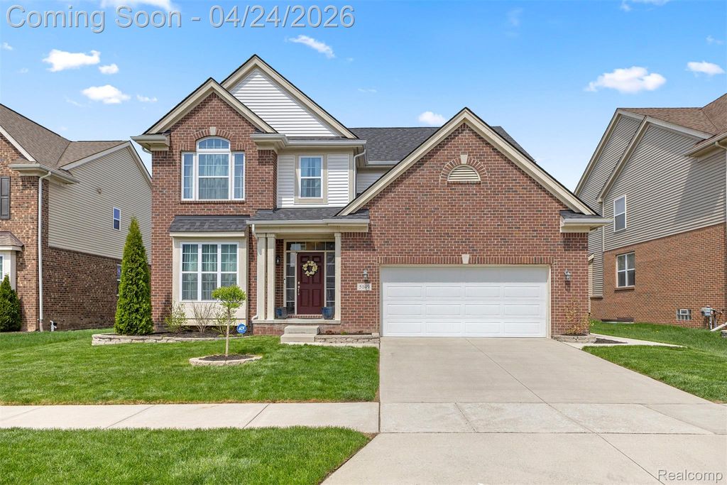 5149 Bradmore Lane, Warren, MI 48092