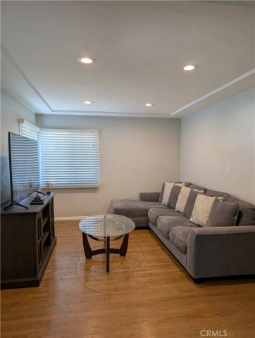 300 W Hillsdale, Inglewood, CA 90302