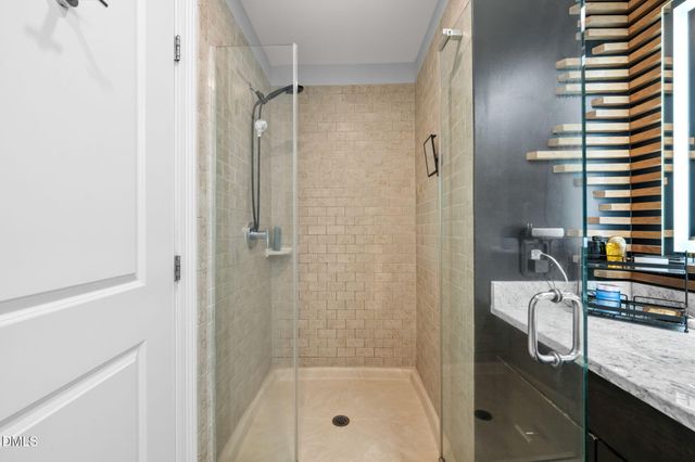 400 W North Street 1218, Raleigh, NC 27603