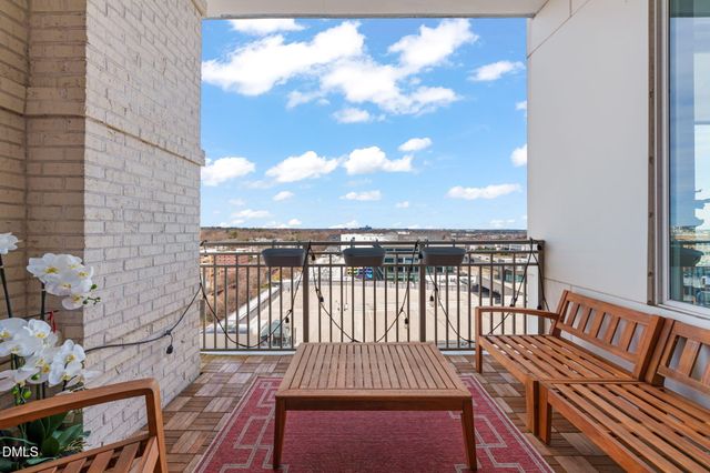 400 W North Street 1218, Raleigh, NC 27603