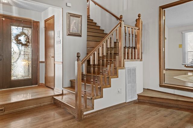 11 Pontalba Drive, Little Rock, AR 72211