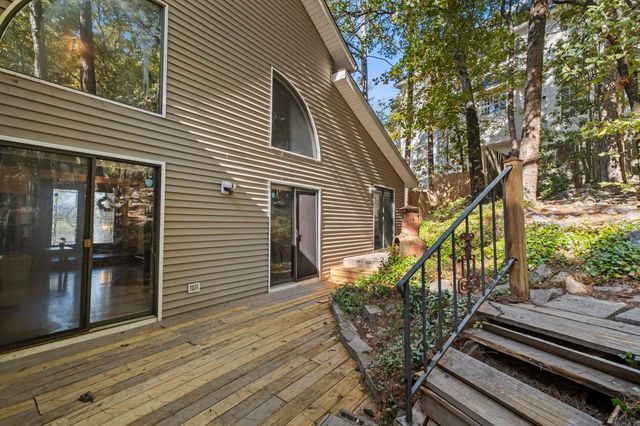 11 Pontalba Drive, Little Rock, AR 72211