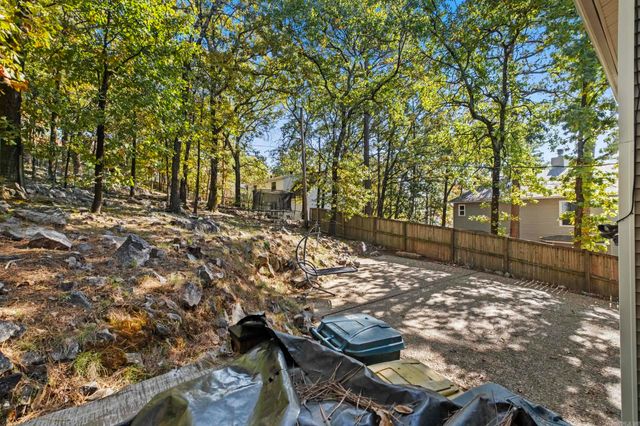 11 Pontalba Drive, Little Rock, AR 72211