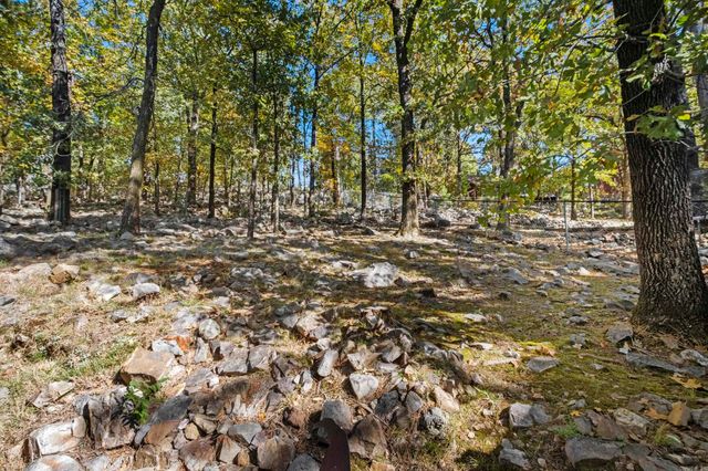 11 Pontalba Drive, Little Rock, AR 72211