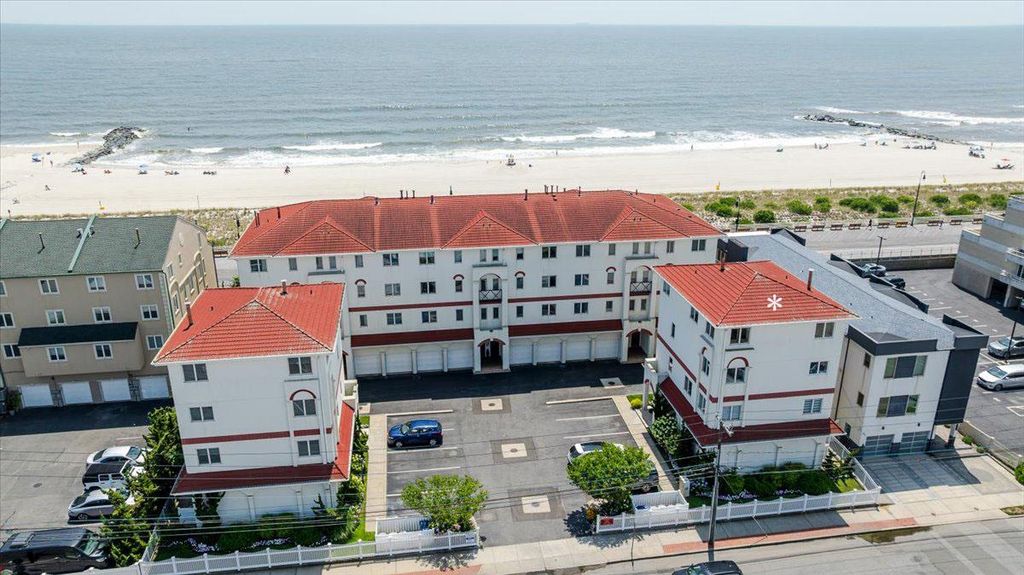 462 Oceanfront, Long Beach, NY 11561