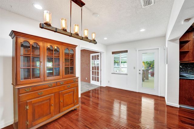 4731 NE 13 Avenue, Oakland Park, FL 33334