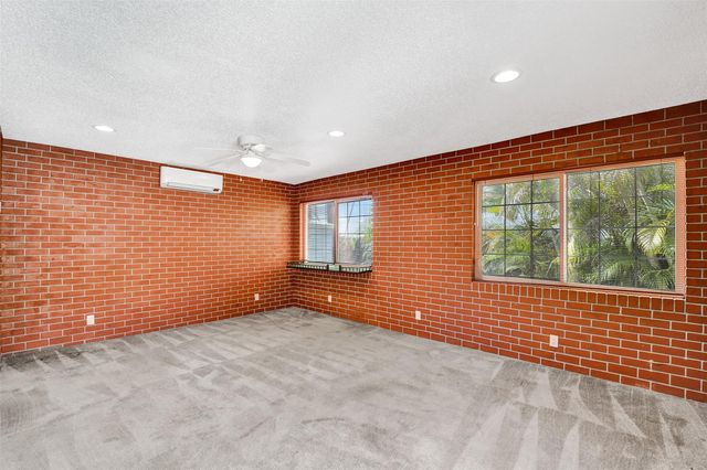 4731 NE 13 Avenue, Oakland Park, FL 33334