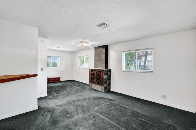 4731 NE 13 Avenue, Oakland Park, FL 33334