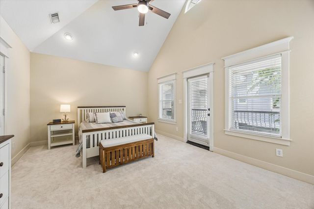 1017 W 16th Street, Houston, TX 77008