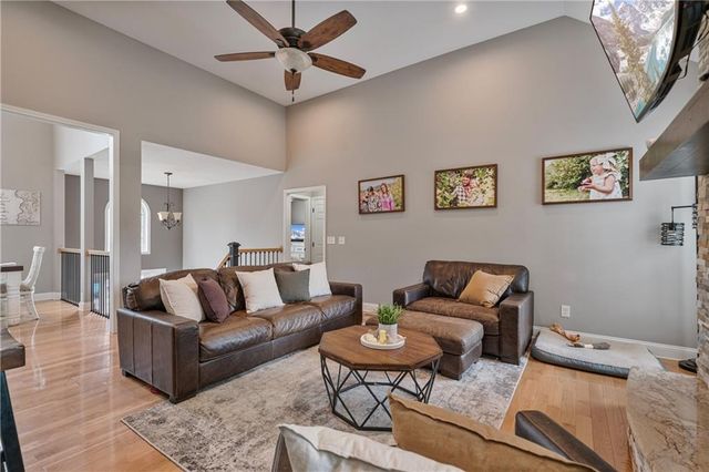 166 Woodford SE Way, Calhoun, GA 30701