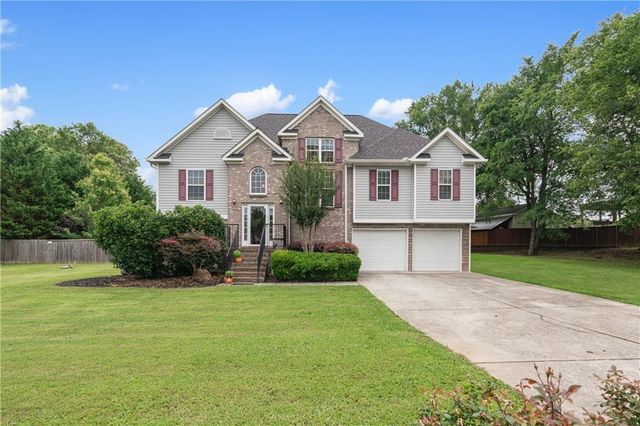 166 Woodford SE Way, Calhoun, GA 30701