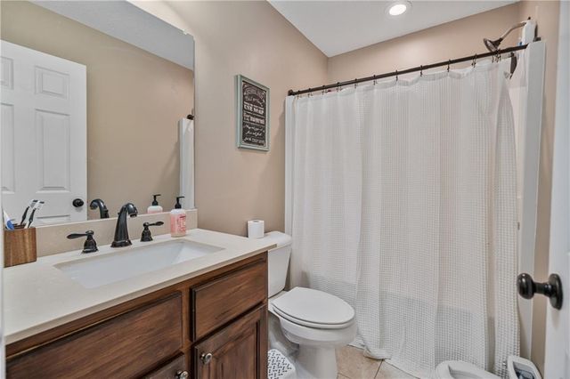 166 Woodford SE Way, Calhoun, GA 30701