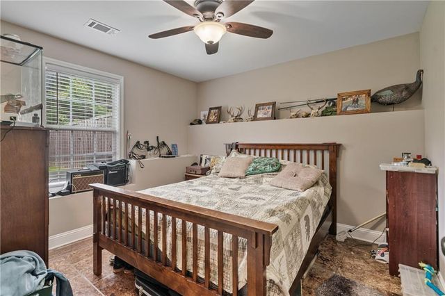 166 Woodford SE Way, Calhoun, GA 30701