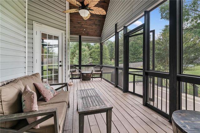 166 Woodford SE Way, Calhoun, GA 30701