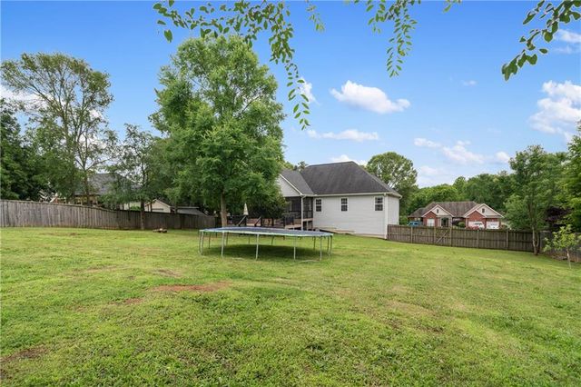 166 Woodford SE Way, Calhoun, GA 30701