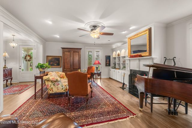 100 W Canebrake Boulevard, Hattiesburg, MS 39402