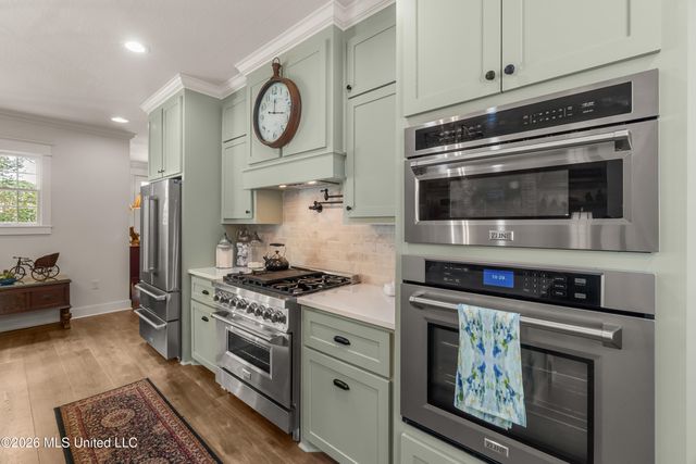 100 W Canebrake Boulevard, Hattiesburg, MS 39402