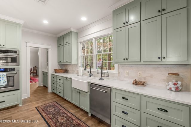 100 W Canebrake Boulevard, Hattiesburg, MS 39402