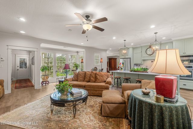 100 W Canebrake Boulevard, Hattiesburg, MS 39402