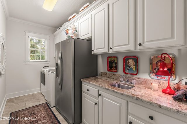 100 W Canebrake Boulevard, Hattiesburg, MS 39402