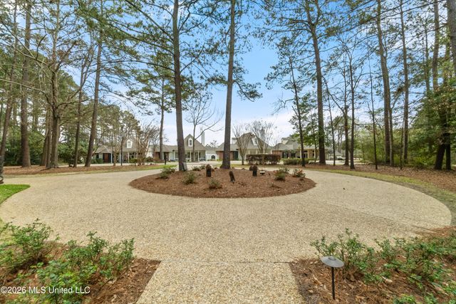 100 W Canebrake Boulevard, Hattiesburg, MS 39402