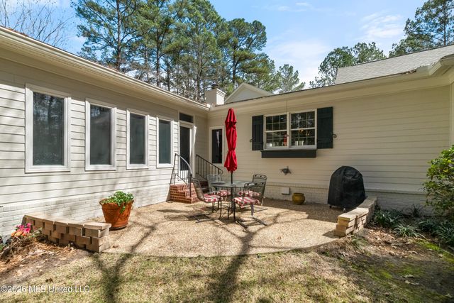 100 W Canebrake Boulevard, Hattiesburg, MS 39402