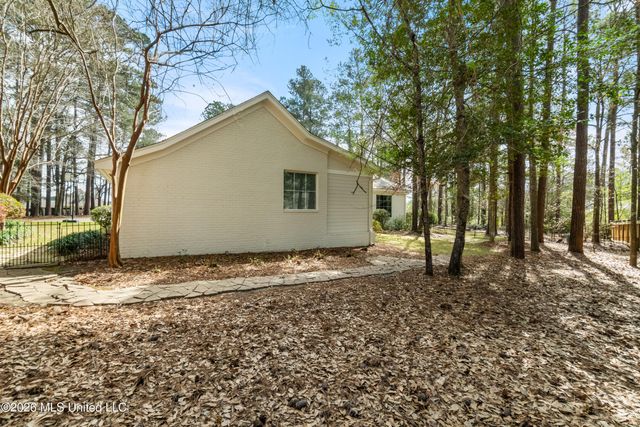 100 W Canebrake Boulevard, Hattiesburg, MS 39402