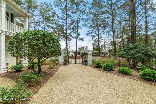 100 W Canebrake Boulevard, Hattiesburg, MS 39402