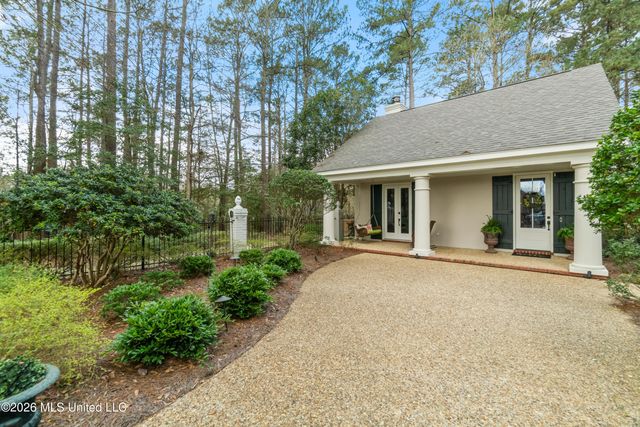 100 W Canebrake Boulevard, Hattiesburg, MS 39402