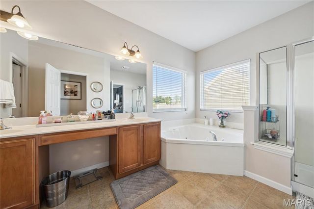 5125 Delcastle Drive, Florissant, MO 63034