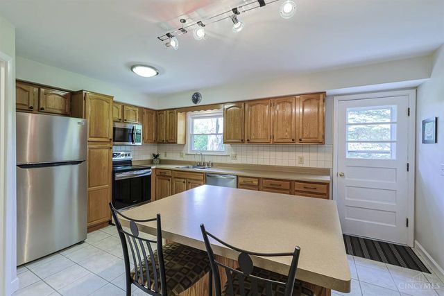 10631 Cinderella Drive, Montgomery, OH 45242
